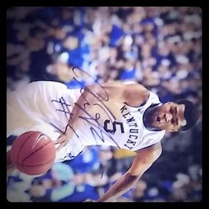 Signed Kentucky Wildcat picture